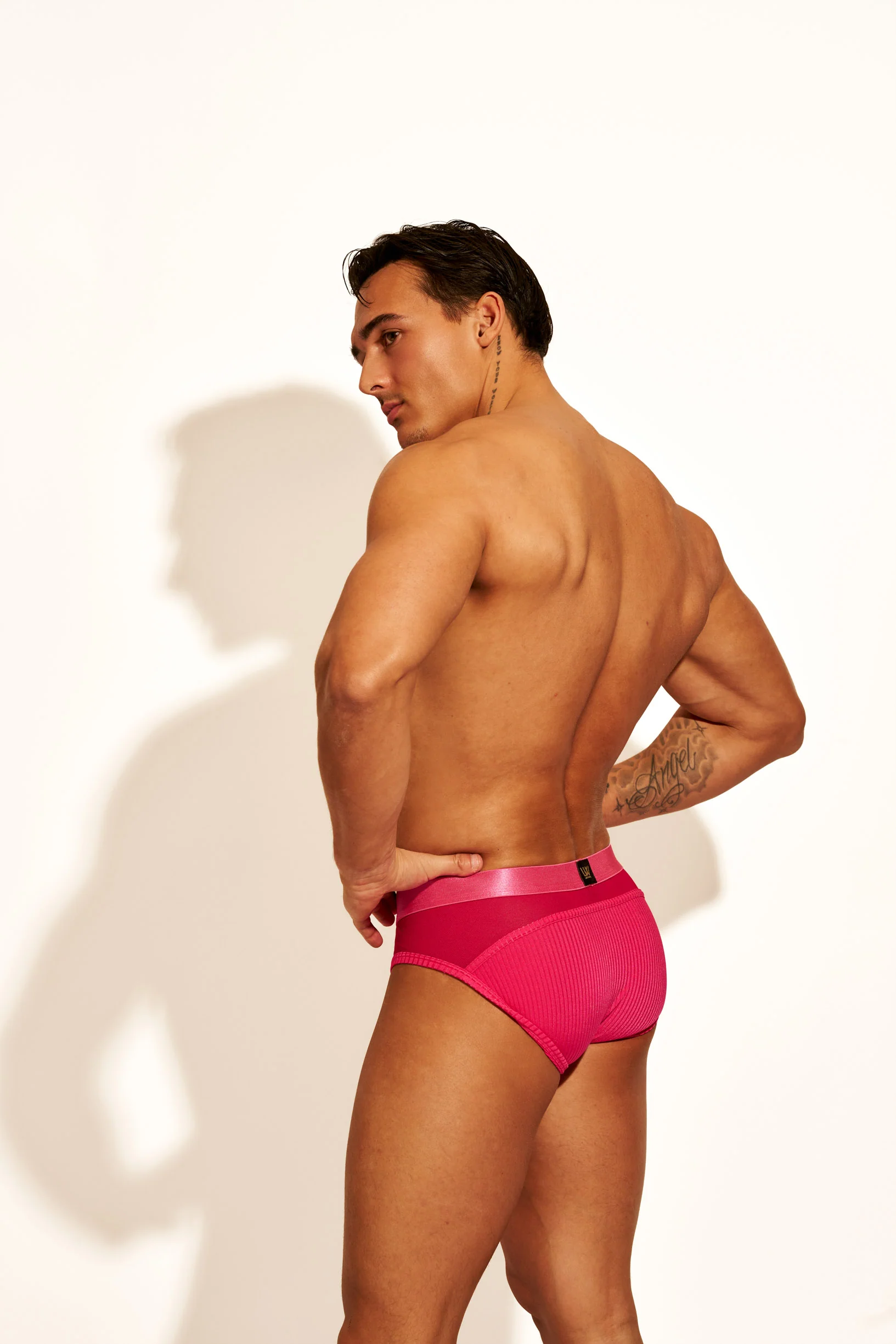 ALLURING MESH BRIEF - HOT PINK - Image 4